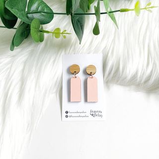 The Adelle in Peach